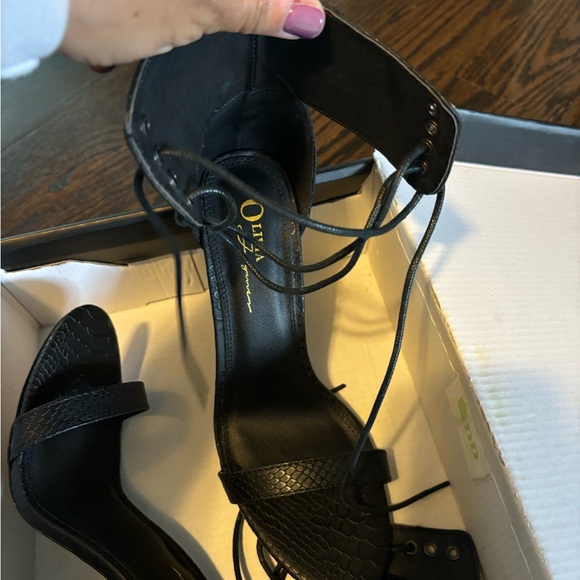 Black strappy lace up front sandals- size 9- worn once! - Picture 3 of 6